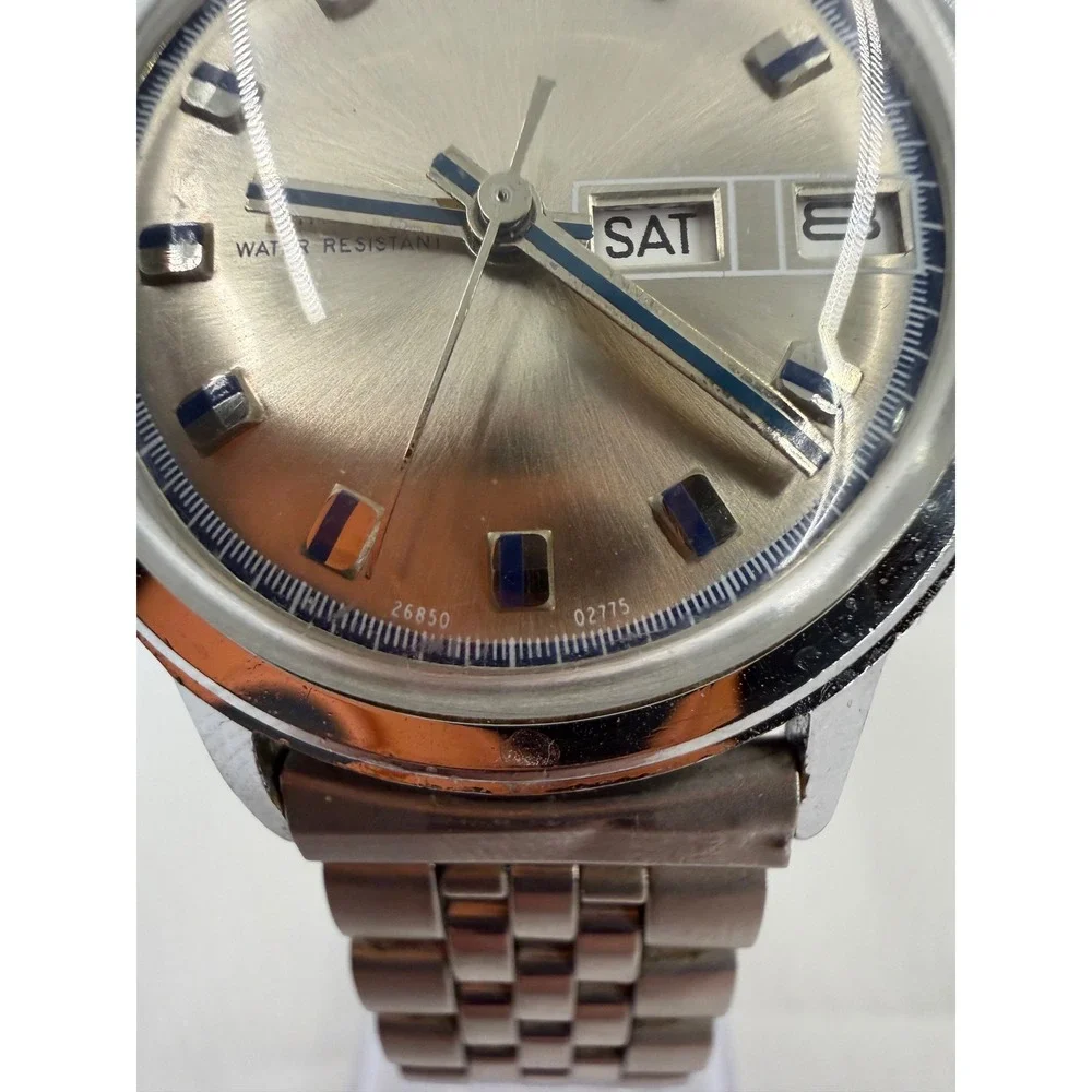 Vintage Timex Water Resistant Day Date Manual Wind Watch 26850 02775 Silver Tone